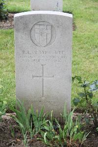 Hanover War Cemetery - Player, Robert Lyddon