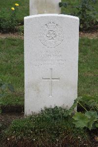 Hanover War Cemetery - Plumb, James Samuel