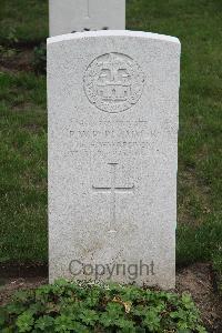 Hanover War Cemetery - Plummer, John William Percy