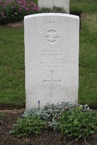 Hanover War Cemetery - Poole, Raymond