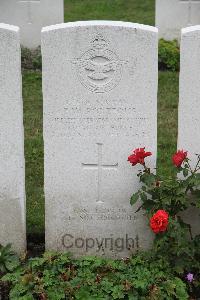 Hanover War Cemetery - Porteous, Francis William