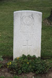 Hanover War Cemetery - Powell, Donald Henry