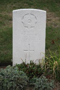 Hanover War Cemetery - Power, Terence Charles