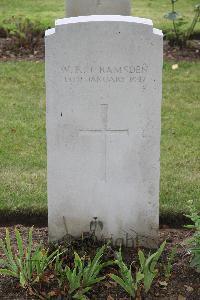 Hanover War Cemetery - Ramsden, Child