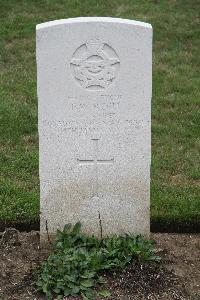 Hanover War Cemetery - Rech, Edward Werner