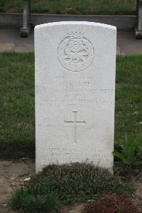 Hanover War Cemetery - Reece, W.