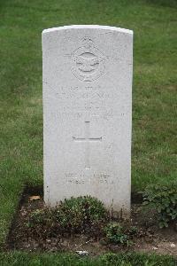 Hanover War Cemetery - Reynolds, Gerard Thomas Wilfred