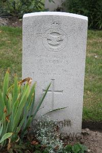 Hanover War Cemetery - Roberts, Colin