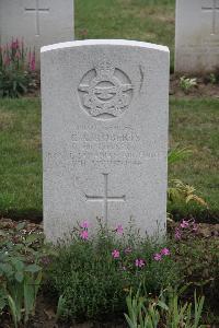 Hanover War Cemetery - Roberts, Charles Anthony