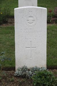 Hanover War Cemetery - Robertson, William Roy