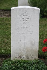 Hanover War Cemetery - Robinson, Clifford