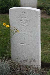 Hanover War Cemetery - Robinson, Terence Myles