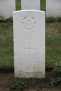 Hanover War Cemetery - Roper, Leslie Walter