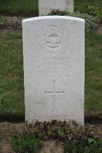 Hanover War Cemetery - Ross, Reginald Douglas