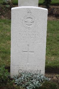 Hanover War Cemetery - Roxby, Thomas Francis Maude