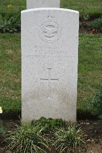 Hanover War Cemetery - Salmon, Peter Duncan