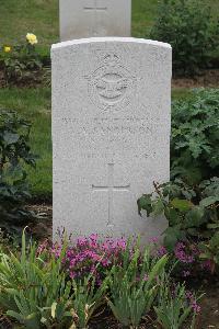 Hanover War Cemetery - Sanderson, Victor Andrew