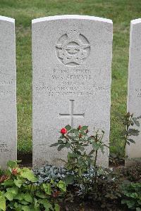 Hanover War Cemetery - Sewall, William Stuart