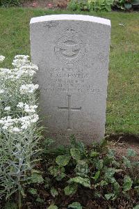 Hanover War Cemetery - Sewell, Kenneth George