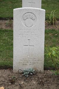 Hanover War Cemetery - Shaw, William