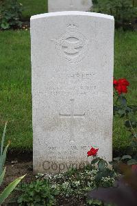 Hanover War Cemetery - Shirley, Alfred Vernon