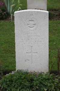 Hanover War Cemetery - Simpson, George