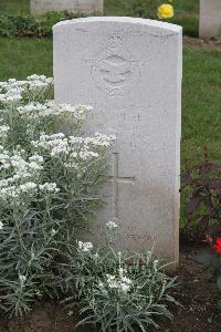 Hanover War Cemetery - Smith, Eric John