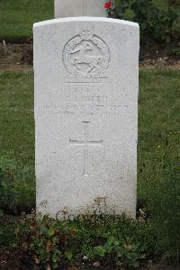 Hanover War Cemetery - Smith, G J