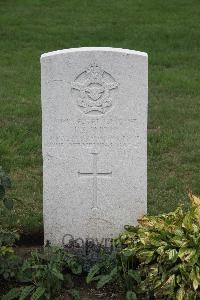 Hanover War Cemetery - Smith, Laurence Stanley