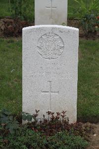 Hanover War Cemetery - Smith, Robert