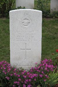 Hanover War Cemetery - Smith, William Thomas