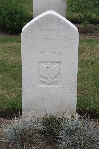 Hanover War Cemetery - Smyk, Witold