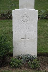 Hanover War Cemetery - Snead, Leonard Cyril