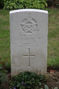 Hanover War Cemetery - Sneddon, James Allan