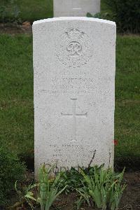 Hanover War Cemetery - Sneddon, Peter