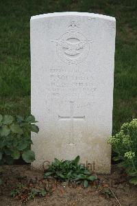 Hanover War Cemetery - Southern, Frederick