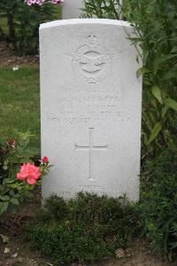 Hanover War Cemetery - Spencer, Robert William