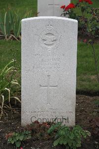 Hanover War Cemetery - Spink, Charles Leonard