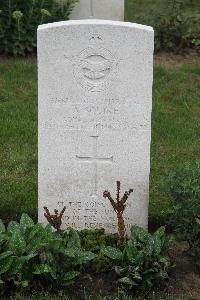 Hanover War Cemetery - Squire, Alfred