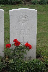 Hanover War Cemetery - Staples, Jack Sidney