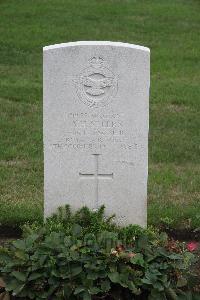 Hanover War Cemetery - Steers, Albert Henry