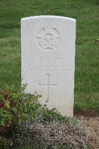 Hanover War Cemetery - Strom, Carl Walter