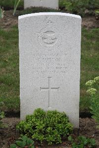 Hanover War Cemetery - Sutton, Jack