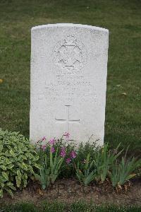 Hanover War Cemetery - Swanwick, Timothy Kenneth