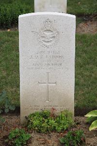 Hanover War Cemetery - Tanner, John Ormond Patrick