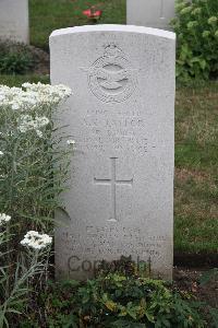 Hanover War Cemetery - Taylor, Albert Kenneth