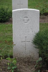 Hanover War Cemetery - Taylor, John Wilkinson