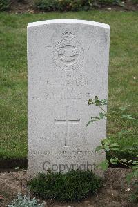 Hanover War Cemetery - Taylor, Kenneth Alsey