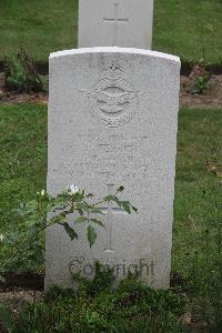 Hanover War Cemetery - Tessick, Francis