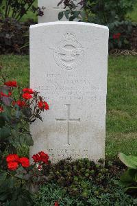 Hanover War Cemetery - Thomas, William Charles